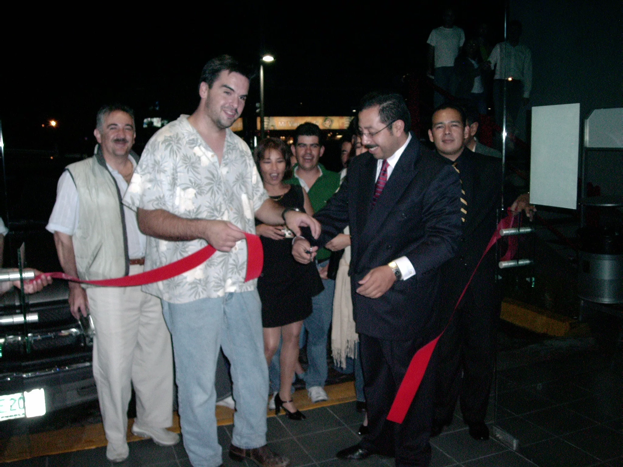 Grand opening · Día 1